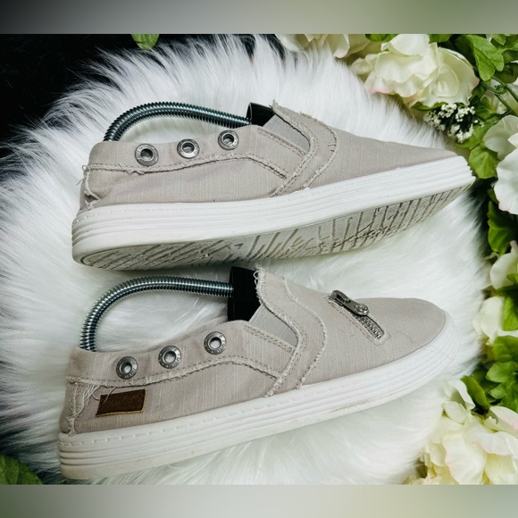 Blowfish Malibu Mariachi Slip On - Picture 8 of 10